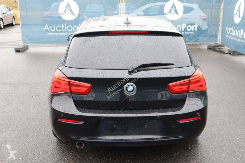 Véhicule utilitaire BMW Sportshatch 116d 1 Serie
