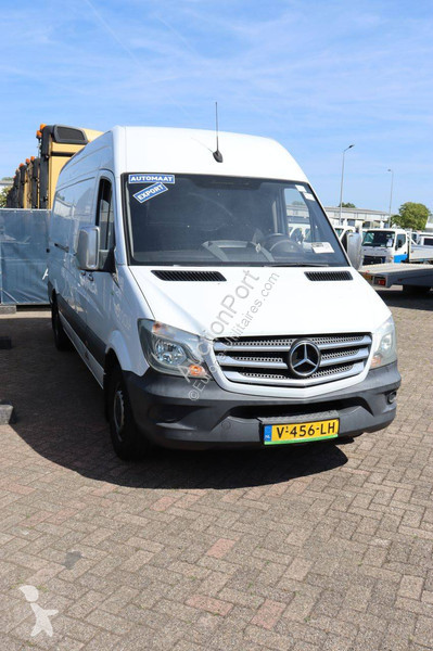 Véhicule utilitaire Mercedes