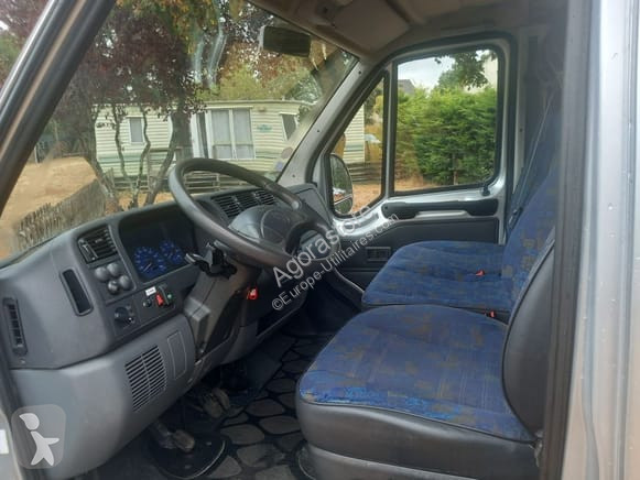Véhicule utilitaire Peugeot