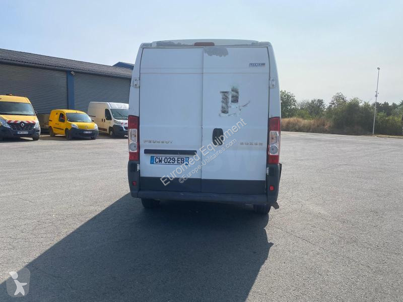 Véhicule utilitaire Peugeot