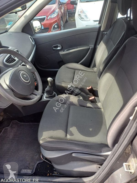 Véhicule utilitaire Renault CLIO