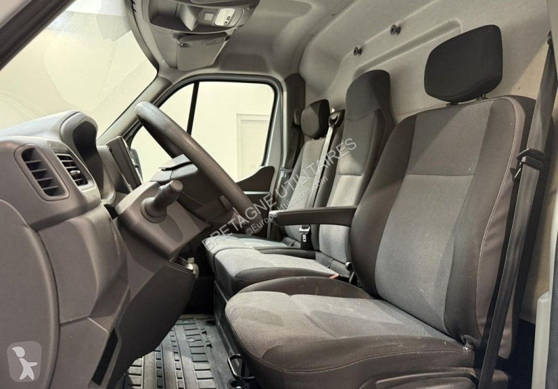 Véhicule utilitaire Nissan INTERSTAR FG L3H2...