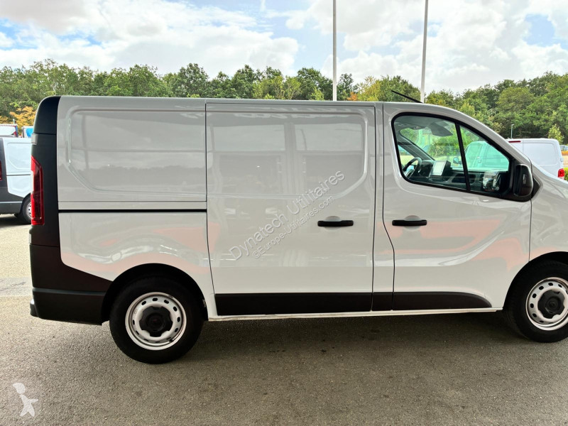 Véhicule utilitaire Renault TRAFIC III FG L2H1...