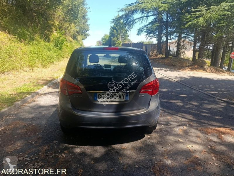 Véhicule utilitaire Opel MERIVA