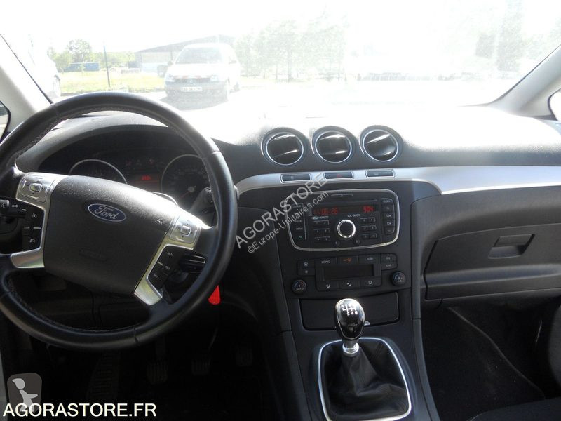 Véhicule utilitaire Ford GALAXY TREND 7 PLACES