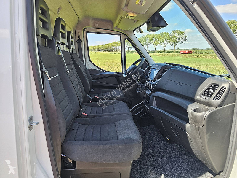 Véhicule utilitaire Iveco 35C16 Bakwagen 3.0Ltr...