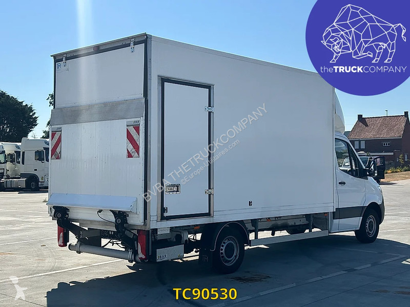 Véhicule utilitaire Mercedes 317 CDI KOFFER MET...