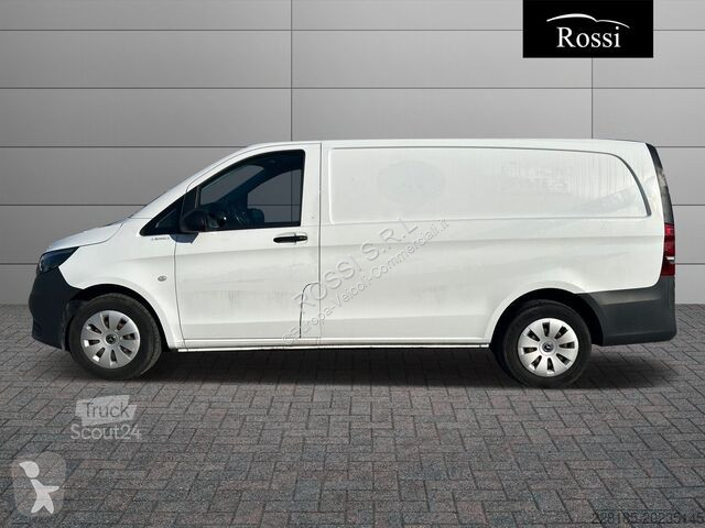 Véhicule utilitaire Mercedes III - vito 114 cdi...