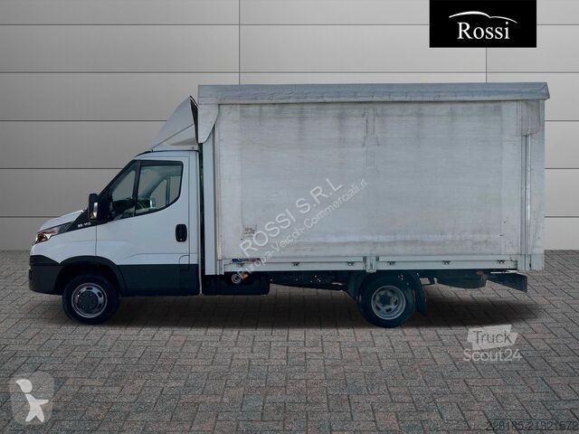 Véhicule utilitaire Iveco V - daily 35 C12 3750...