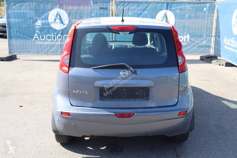 Furgoneta Nissan