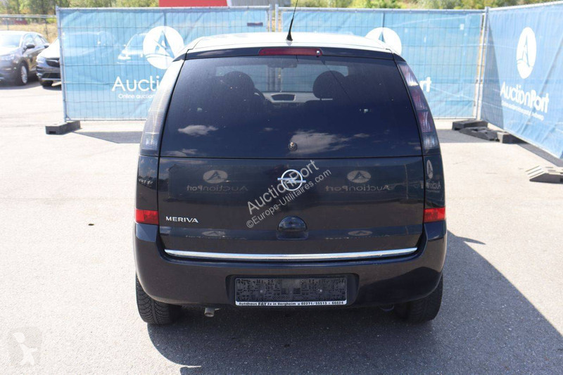 Véhicule utilitaire Opel