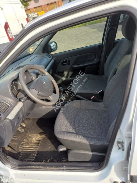 Véhicule utilitaire Renault CLIO
