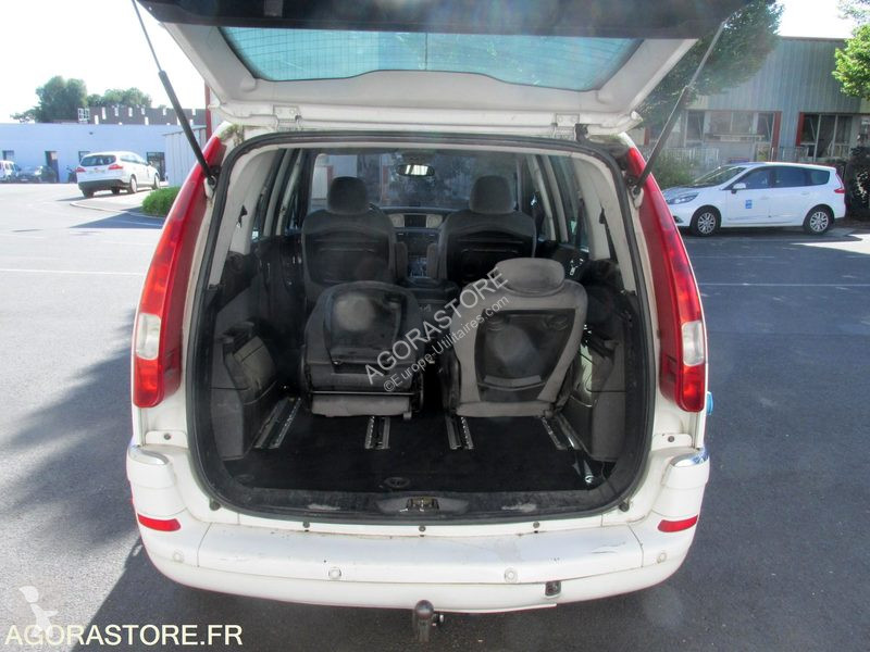 Véhicule utilitaire Citroën C8
