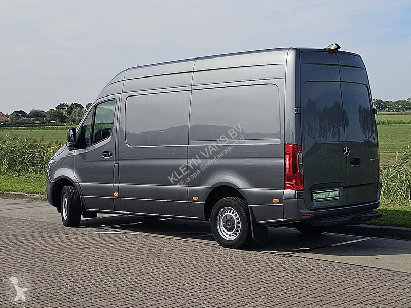 Véhicule utilitaire Mercedes 317 L2H2 LED Navi...