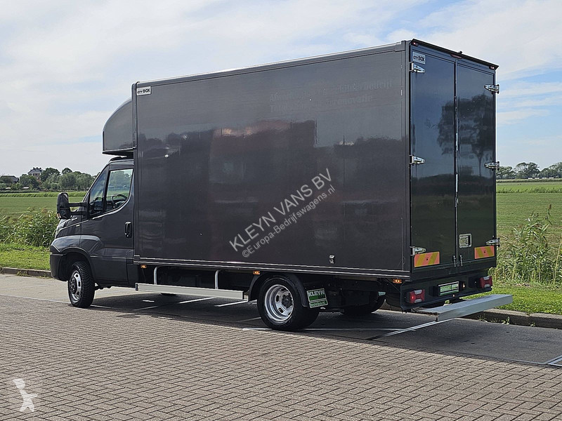 Véhicule utilitaire Iveco 50C18 Bakwagen 3.0L...