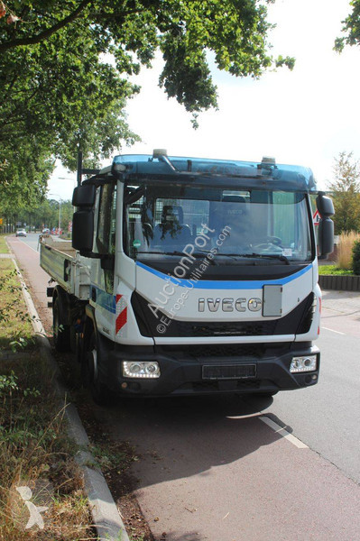 Véhicule utilitaire Iveco 80-210