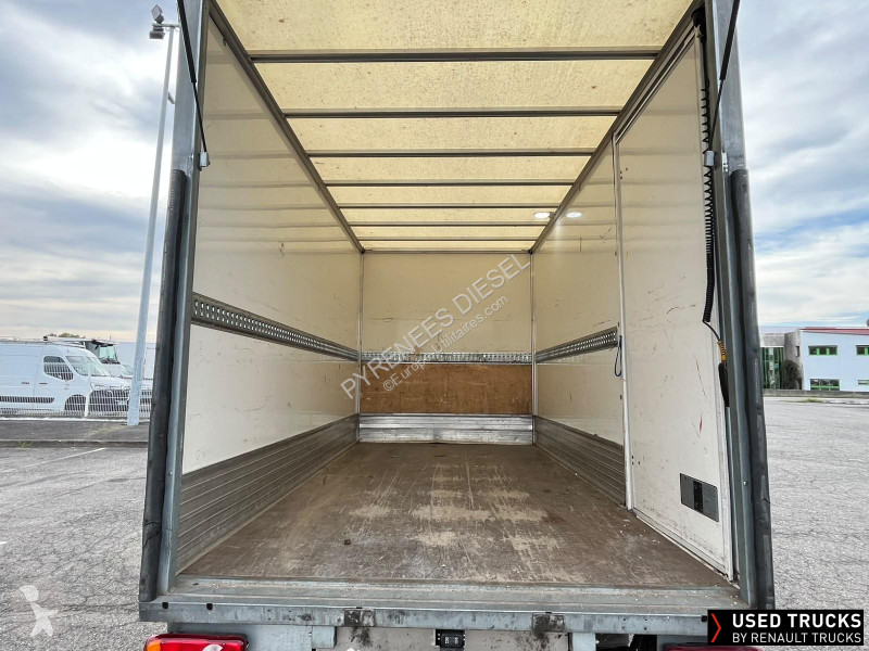 Véhicule utilitaire Renault