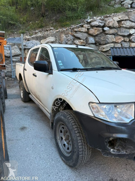 Véhicule utilitaire Mitsubishi