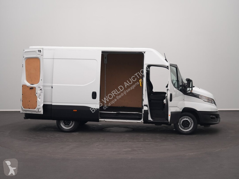 Véhicule utilitaire Iveco 35S14