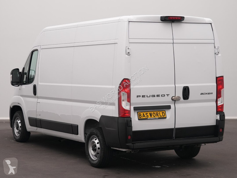 Véhicule utilitaire Peugeot 120pk