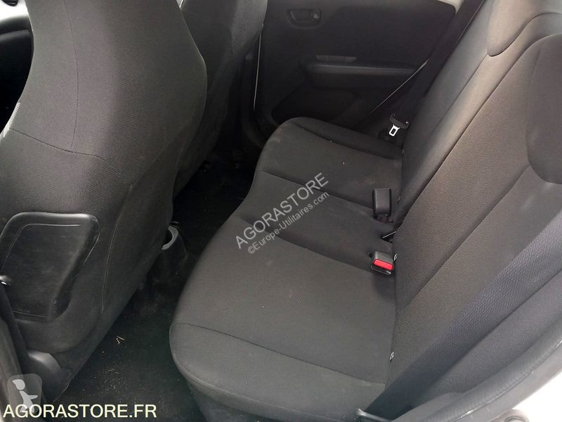 Véhicule utilitaire Peugeot 108