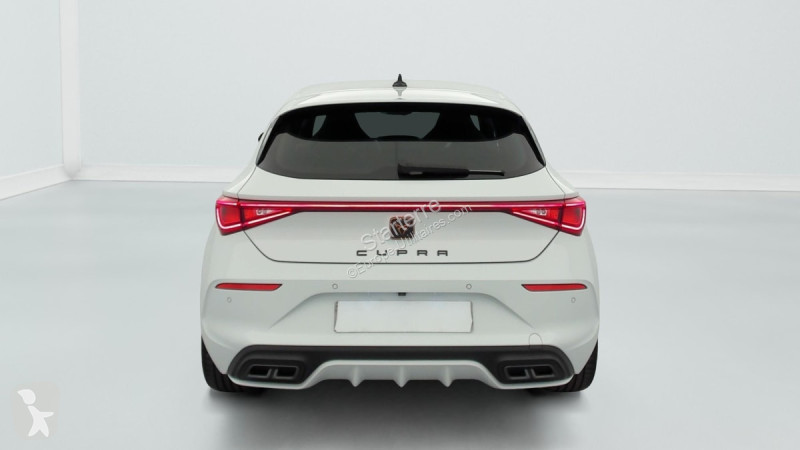Véhicule utilitaire Cupra  LEON