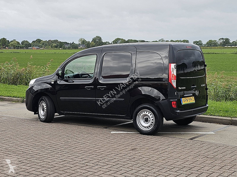 Лекотоварен автомобил Renault 1.5 L1 2XZijdeur...