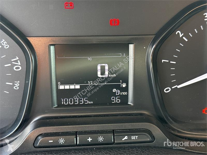 Комерційні автомобілі Opel 1.5