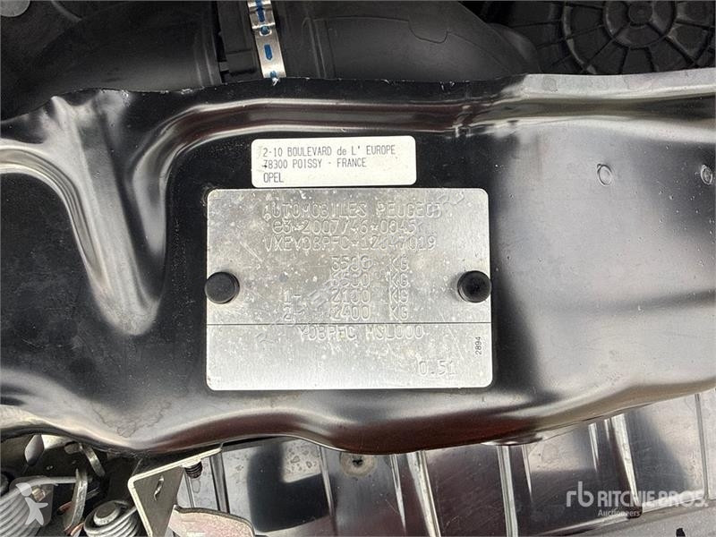 Véhicule utilitaire Opel 2.2