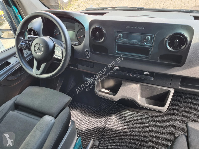 Комерційні автомобілі Mercedes 516 CDI Open...