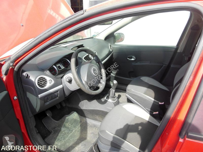 Véhicule utilitaire Renault CLIO