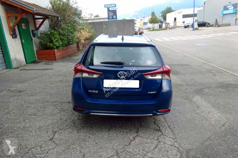 Лекотоварен автомобил Toyota AURIS TOURING 1,8...