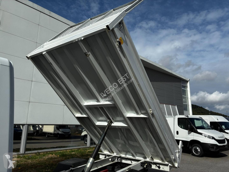Užitkové vozidlo Iveco CCb 35C16H 3.0L - BENNE...