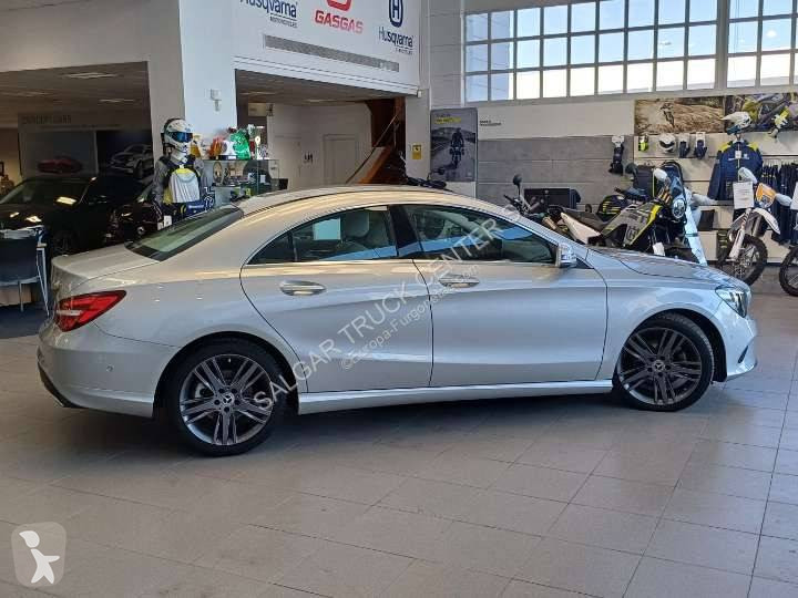 Furgoneta Mercedes