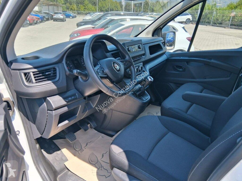Лекотоварен автомобил Renault IV