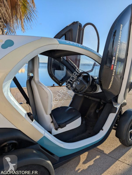 Комерційні автомобілі Renault TWIZY