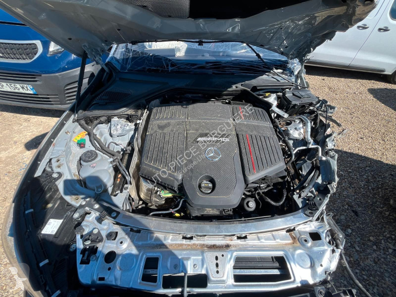 Лекотоварен автомобил Mercedes E 53 A 585...