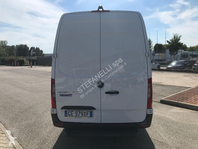 Комерційні автомобілі Mercedes Sprinter 315 2.0...