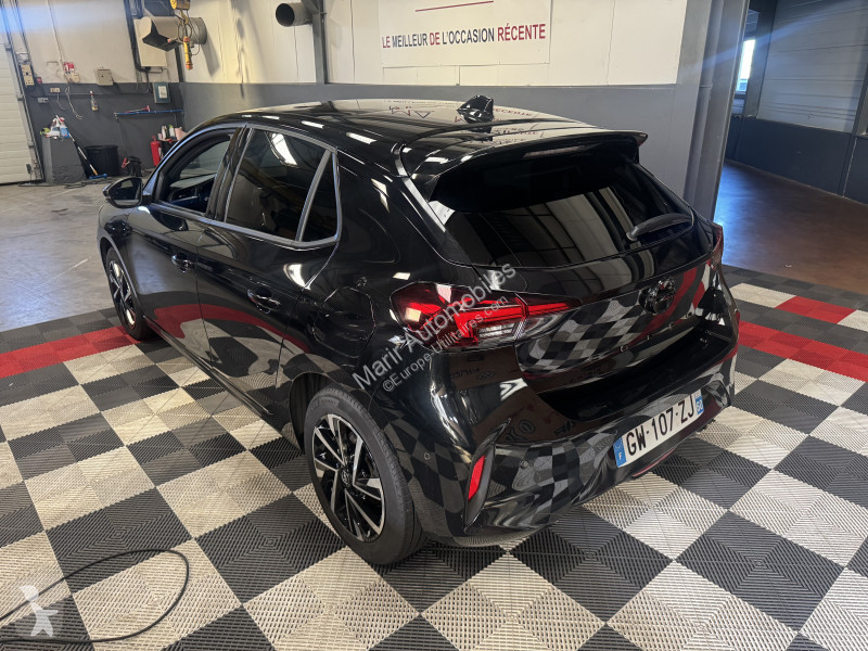 Лекотоварен автомобил Opel CORSA