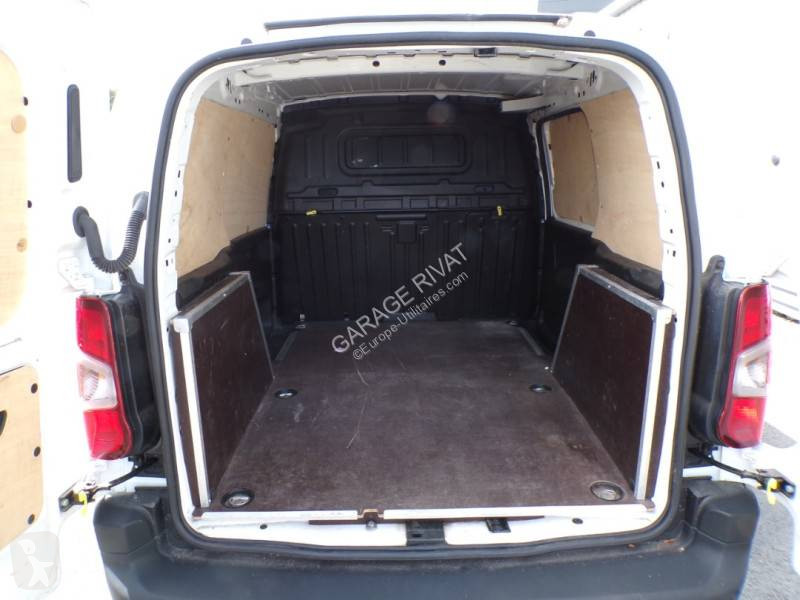 Véhicule utilitaire Peugeot