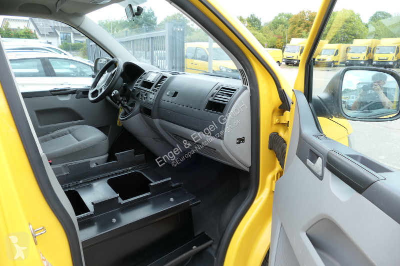 Лекотоварен автомобил Volkswagen T5 Transporter...