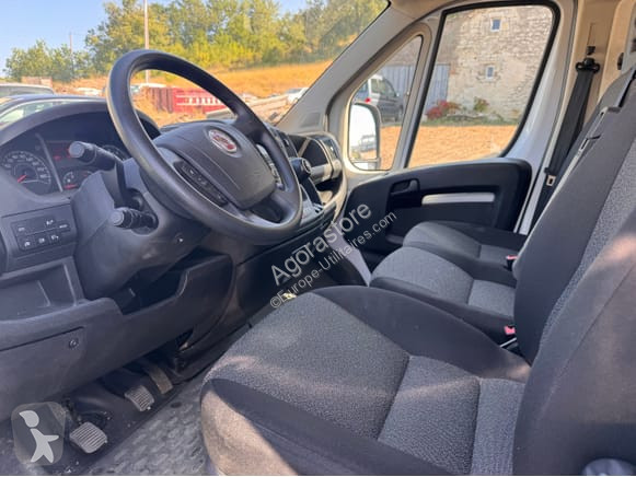 Véhicule utilitaire Fiat DUCATO