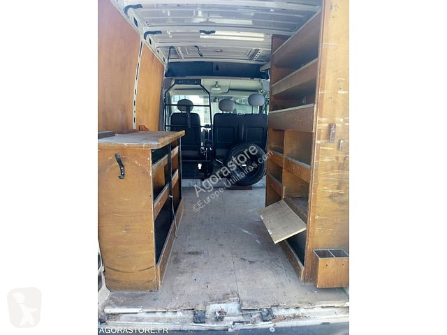 Коммерческий автомобиль