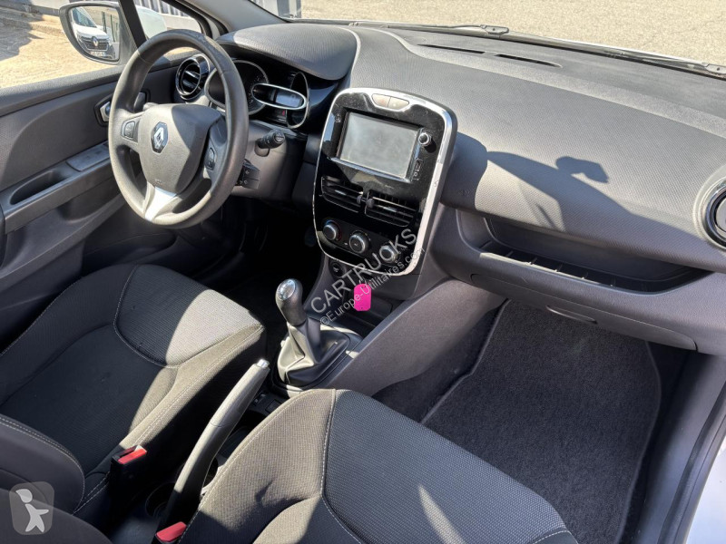 Лекотоварен автомобил Renault