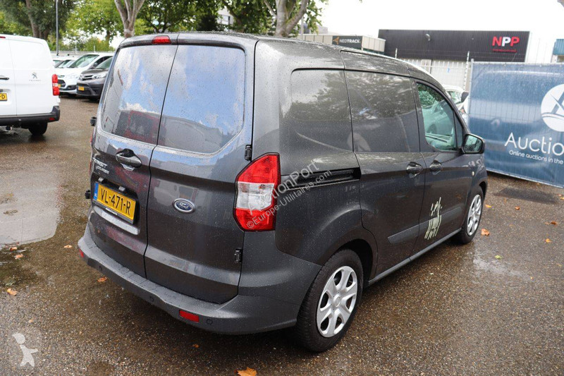 Furgoneta Ford Courier