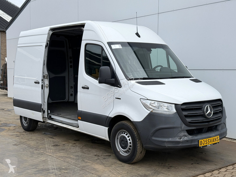 Лекотоварен автомобил Mercedes 312 55kWh L2H2...