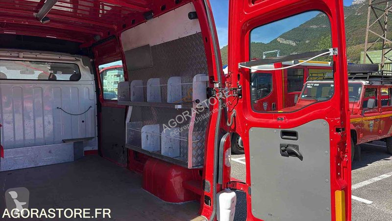 Лекотоварен автомобил Renault MASTER