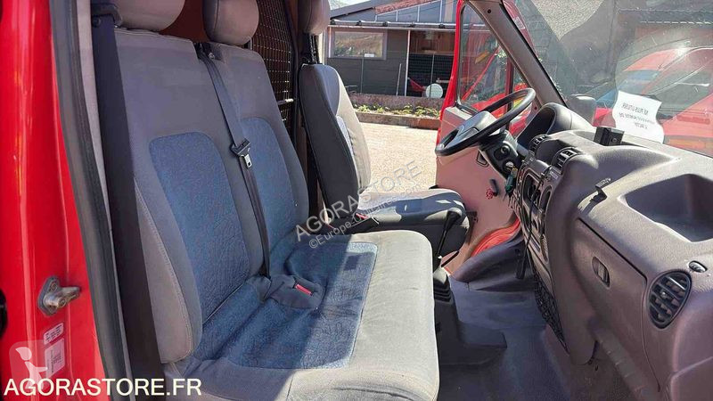 Лекотоварен автомобил Renault MASTER