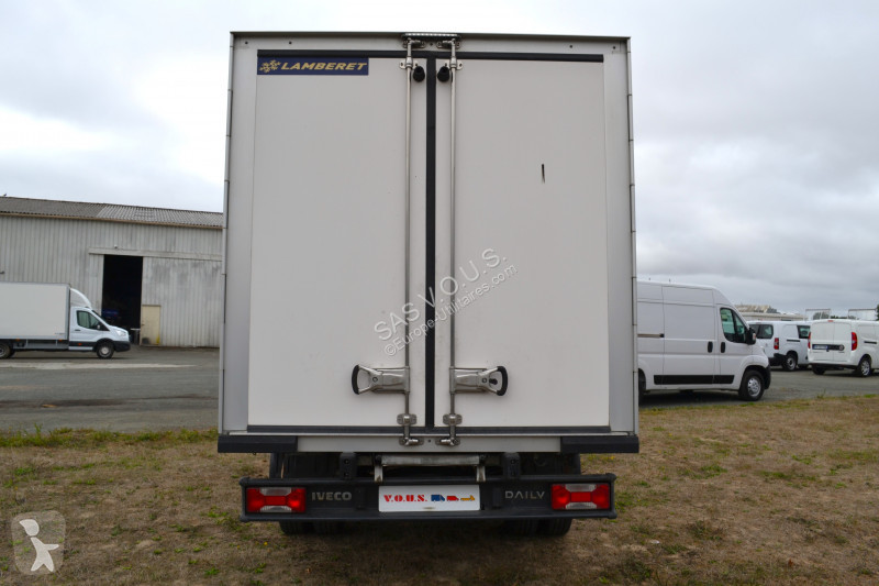 Лекотоварен автомобил Iveco IVECO DAILY CCB...