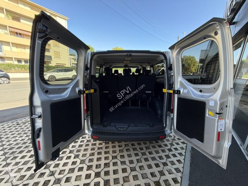 Лекотоварен автомобил Ford 2T Kombi T330 L2H2...